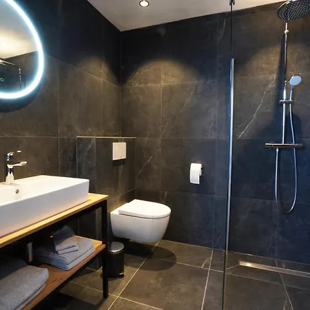 Parade Elluf 3* Venlo