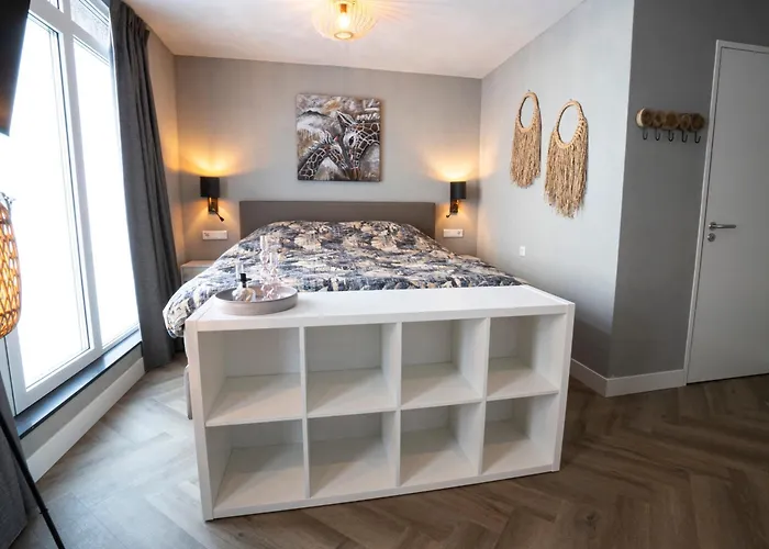 Alojamento de Acomodação e Pequeno-almoço Parade Elluf 3*